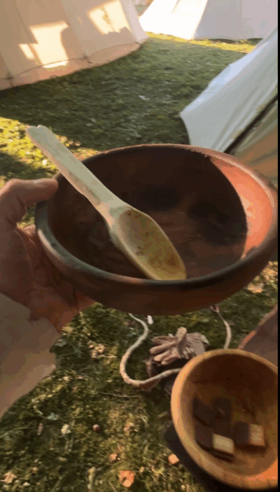 Łyżka i miska drewniana